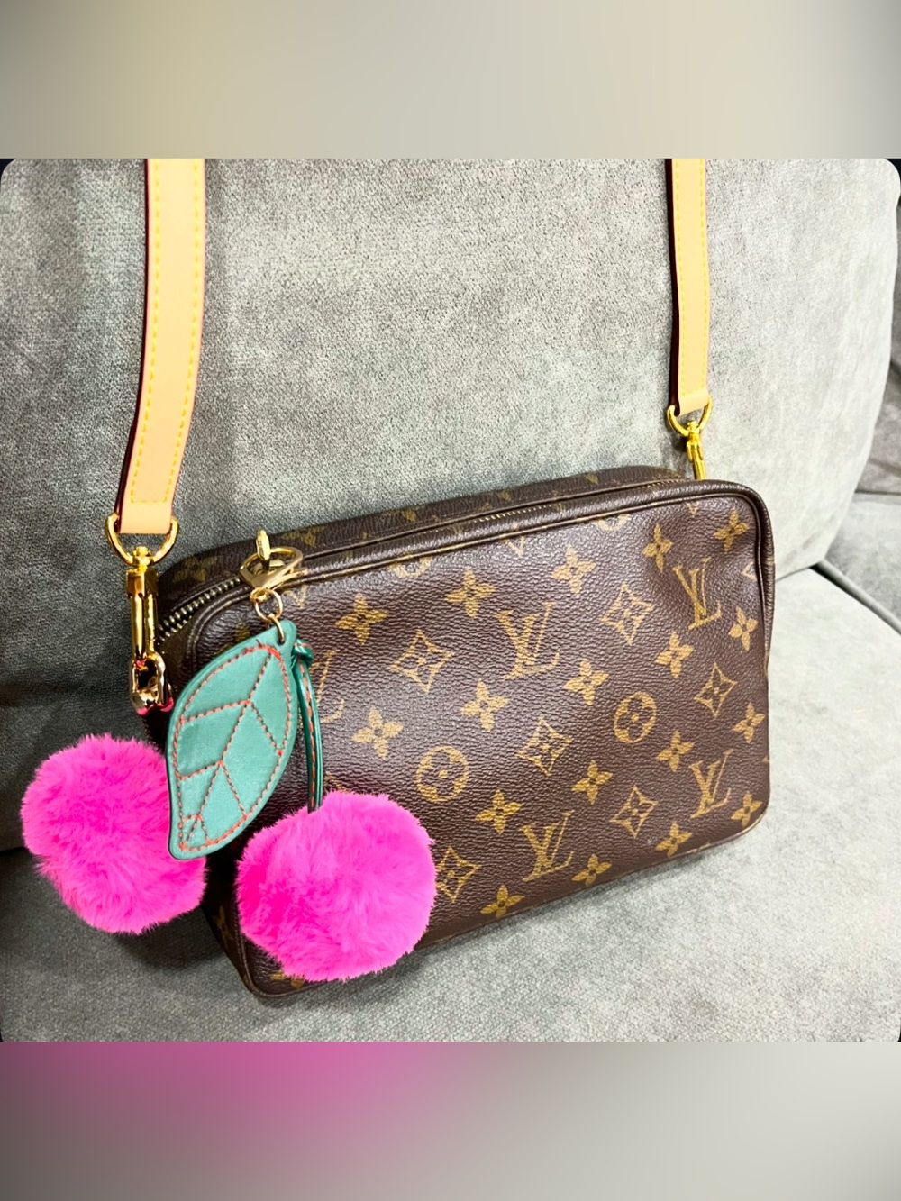 Authentic Louis Vuitton w certification